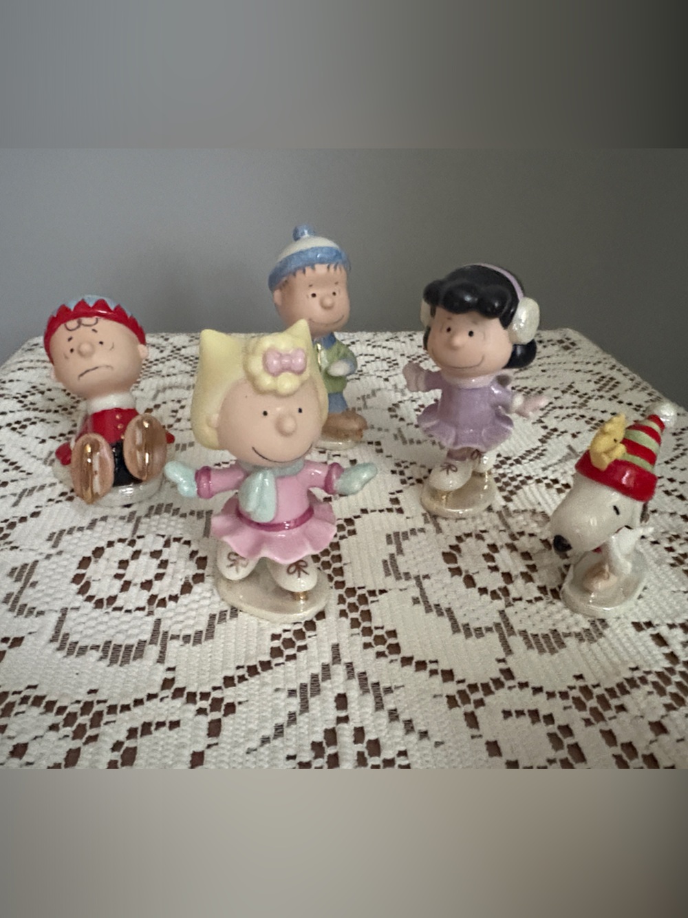 Lenox Peanuts Ice Skating Party Figurine Set  NIB